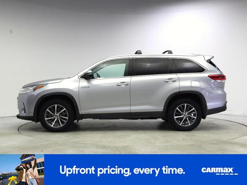 Silver 2019 Toyota Highlander Hybrid XLE