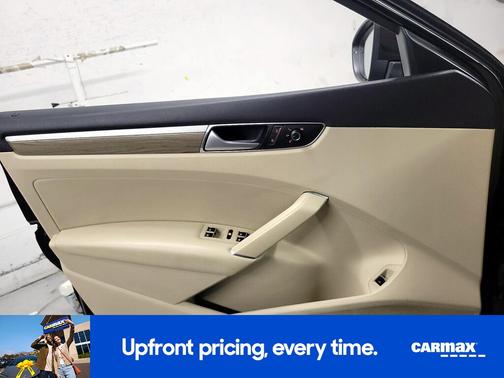 2016 Volkswagen Passat SE