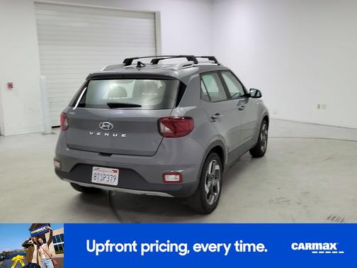 2021 Hyundai VENUE SEL