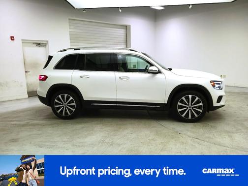 White 2022 Mercedes-Benz GLB 250