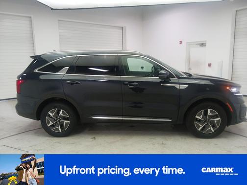 Gray 2023 Kia Sorento Hybrid EX