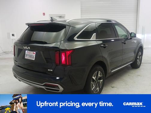 Gray 2023 Kia Sorento Hybrid EX
