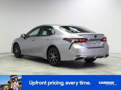 Silver 2021 Toyota Camry SE