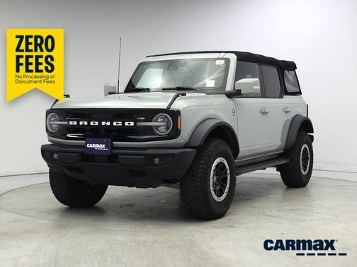 Gray 2023 Ford Bronco Outer Banks