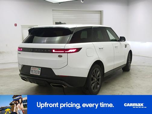 White 2023 Land Rover Range Rover Sport SE