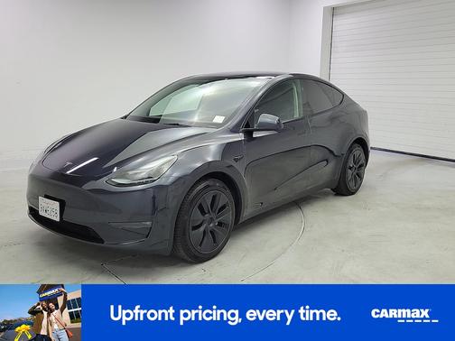 Gray 2024 Tesla Model Y Long Range