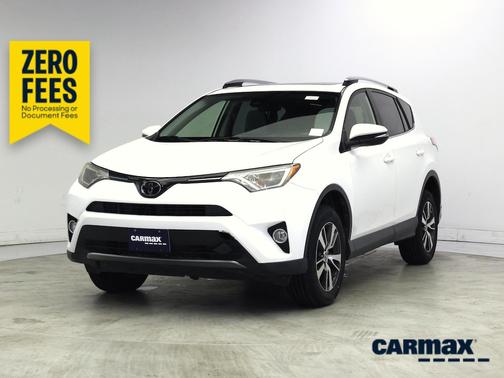 White 2018 Toyota RAV4 XLE