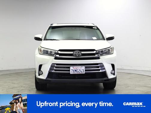 White 2017 Toyota Highlander Limited Platinum