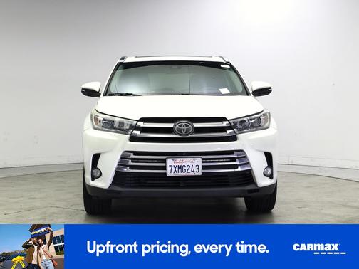 White 2017 Toyota Highlander Limited Platinum