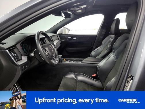 2019 Volvo XC60 T5 R-Design