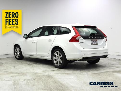 White 2015 Volvo V60 T5