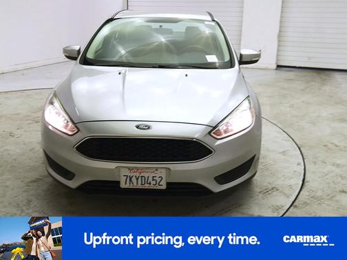 Silver 2015 Ford Focus SE
