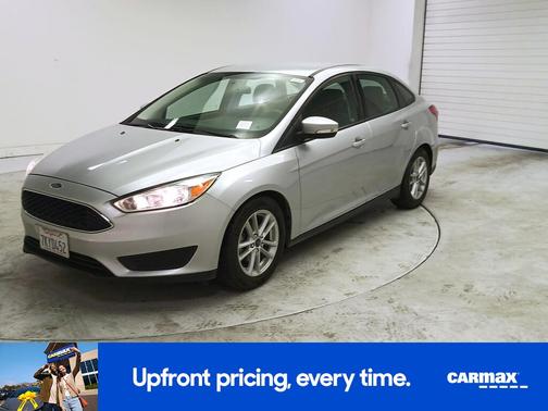 Silver 2015 Ford Focus SE