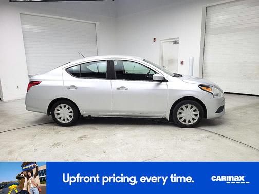 2017 Nissan Versa SV