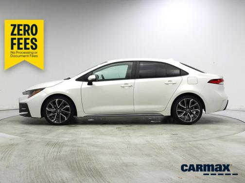 White 2021 Toyota Corolla SE