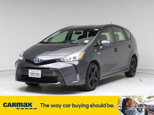2017 Toyota Prius v Three