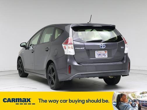 2017 Toyota Prius v Three