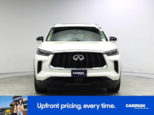 White 2023 INFINITI QX60 Luxe