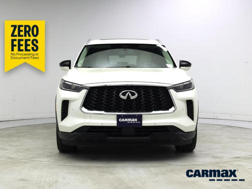 White 2023 INFINITI QX60 Luxe