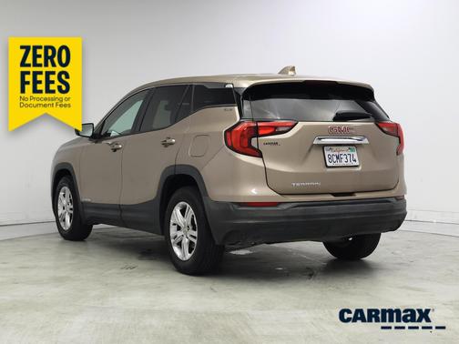 Gold 2018 GMC Terrain SLE