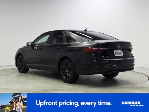 Black 2023 Volkswagen Jetta SE