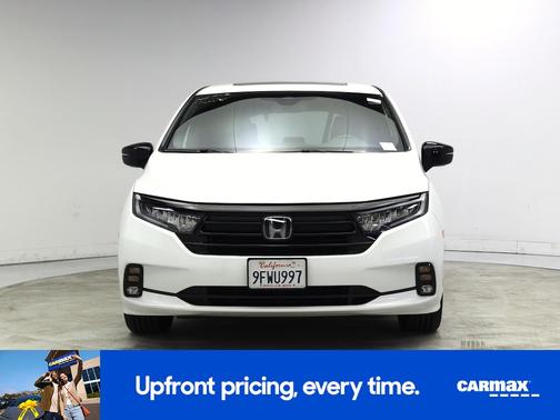White 2023 Honda Odyssey Sport