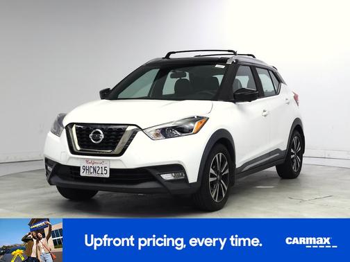 White 2019 Nissan Kicks SR