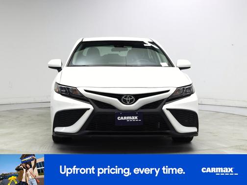 White 2021 Toyota Camry SE