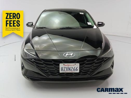 Black 2022 Hyundai ELANTRA SEL