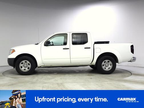 White 2014 Nissan Frontier SV