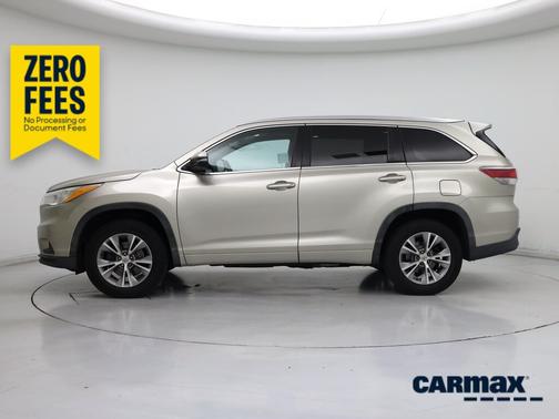 Gold 2014 Toyota Highlander XLE