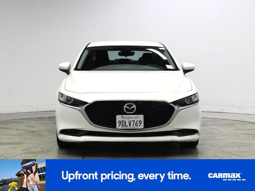 White 2022 Mazda Mazda3 Select
