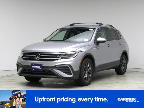 Gray 2022 Volkswagen Tiguan SE