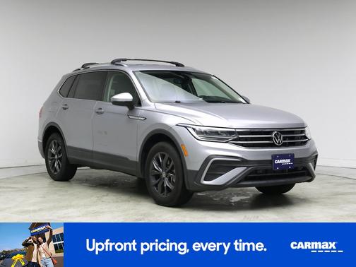 Gray 2022 Volkswagen Tiguan SE