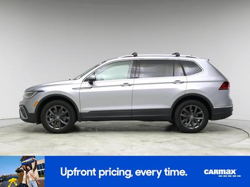 Gray 2022 Volkswagen Tiguan SE