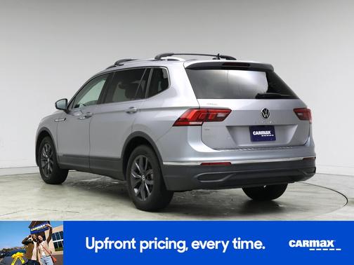 Gray 2022 Volkswagen Tiguan SE