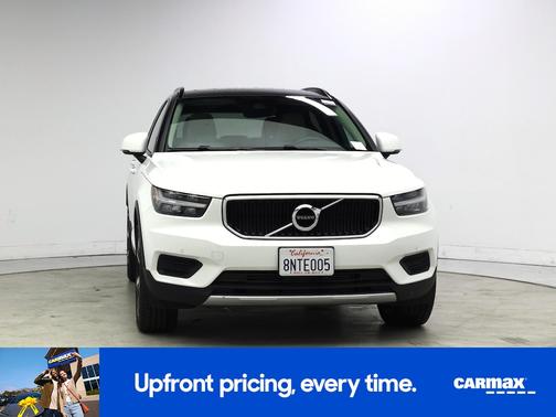 2020 Volvo XC40 T5 Momentum