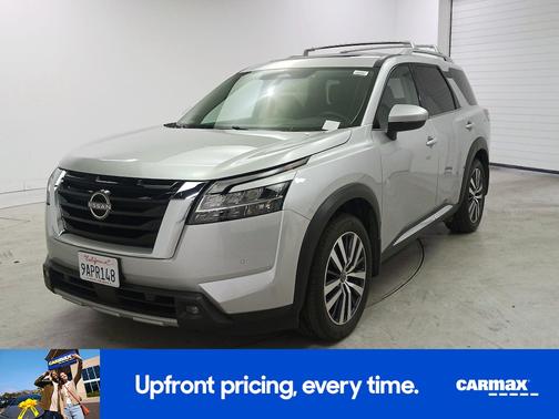 2022 Nissan Pathfinder Platinum