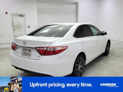 White 2017 Toyota Camry XSE