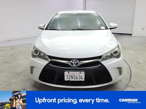 White 2017 Toyota Camry XSE
