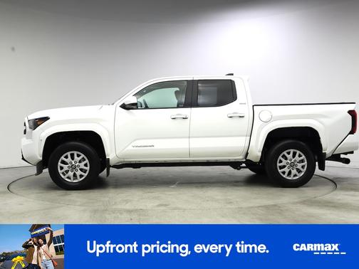 White 2025 Toyota Tacoma SR5