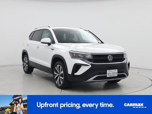 White 2022 Volkswagen Taos SE