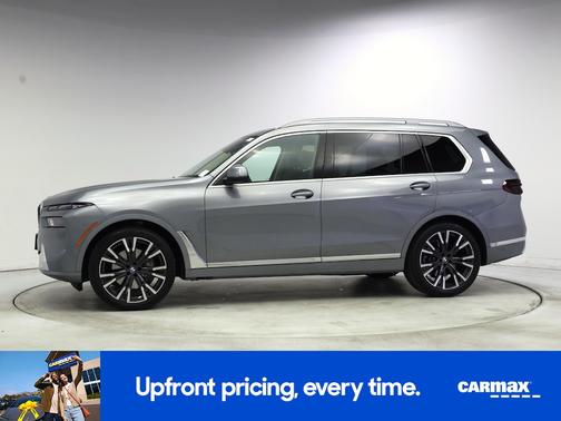 Gray 2023 BMW X7 xDrive40i