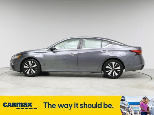 2022 Nissan Altima SV