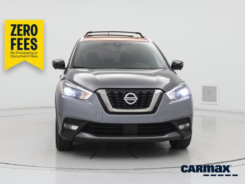 Gray 2020 Nissan Kicks SR