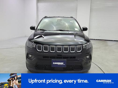 Black 2022 Jeep Compass Latitude