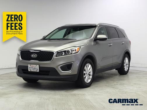 Gray 2017 Kia Sorento LX