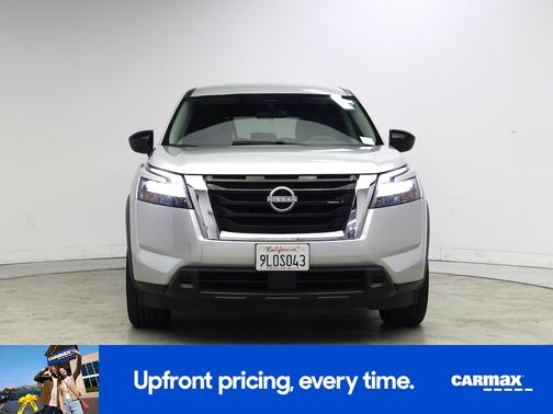 Silver 2024 Nissan Pathfinder S