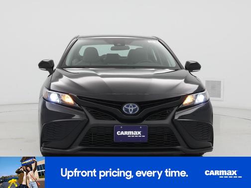 2022 Toyota Camry Hybrid SE