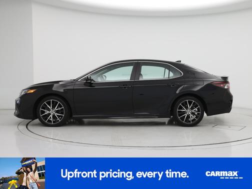 2022 Toyota Camry Hybrid SE